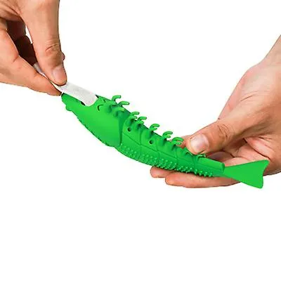 2Pcs grass green Catnip crayfish toothbrush, cat toy molar shrimp AZ12832